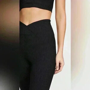 Year of Ours Black Ribbed Leggings | V Waist | XS